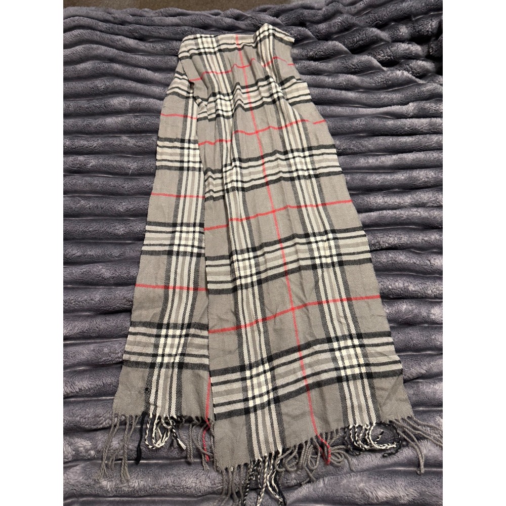 Cashwear Wilsons Grey Plaid Scarf Fringed Soft Wrap Check Pattern